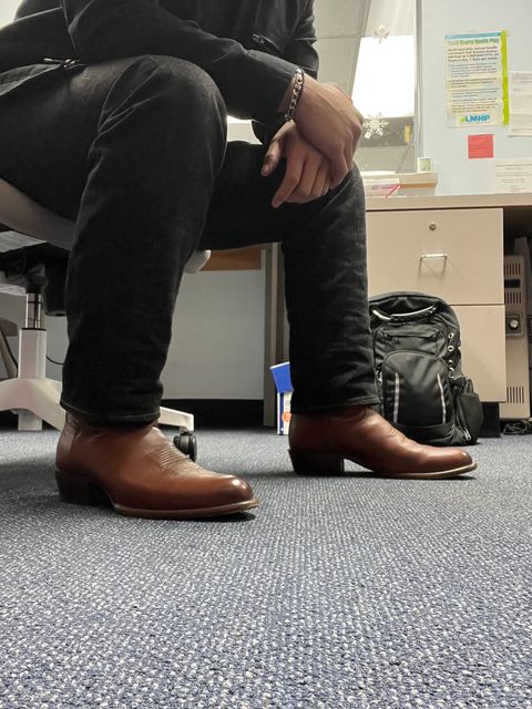Photo by chuckq4yoo on December 26, 2024 of the Tecovas The Cartwright in Bourbon Calf.