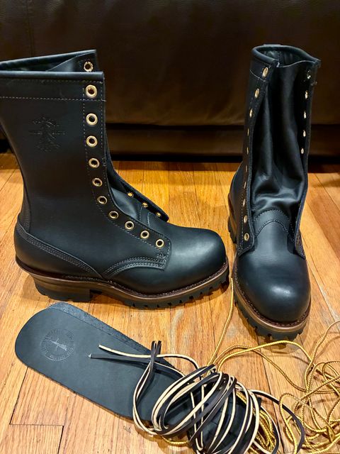 Photo by Vic on July 25, 2026 of the White's Buckin Special Logger in Seidel Black Oil Tan.