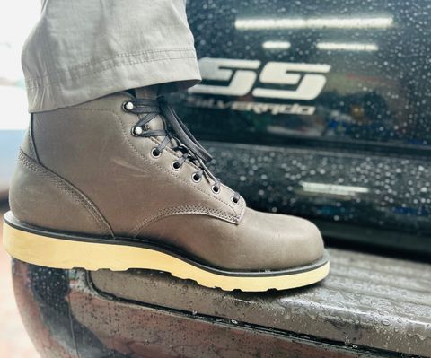 Photo by Vic on May 24, 2026 of the Danner Douglas Charcoal GTX in Black Full Grain.