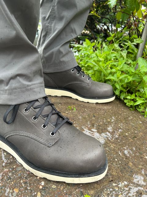 Photo by Vic on May 24, 2026 of the Danner Douglas Charcoal GTX in Black Full Grain.