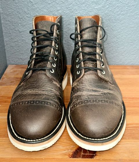 Photo by sierraStyled on August 22, 2024 of the Grant Stone Garrison Boot in Gallun Teton Waxy Stag.
