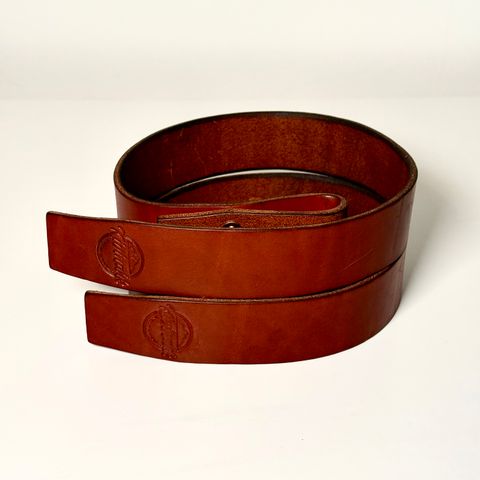 Photo by Call on March 6, 2026 of the Kivinahk Heavy Duty Leather Lifting Straps in MB Pellami Vincenzo Cognac Brown.