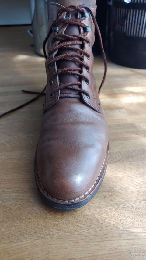 Photo by brunizam on May 19, 2024 of the Thursday President in Horween Natural Chromexcel.
