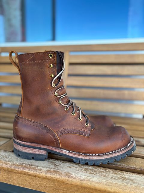 Photo by Qltyboots on April 1, 2025 of the Nicks Overlander in Horween Orange Predator.