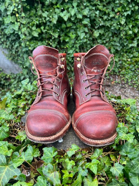Photo by DalesLeatherworks on April 4, 2024 of the Kustom Kraft Model 1 in Kobel Russet Harness.