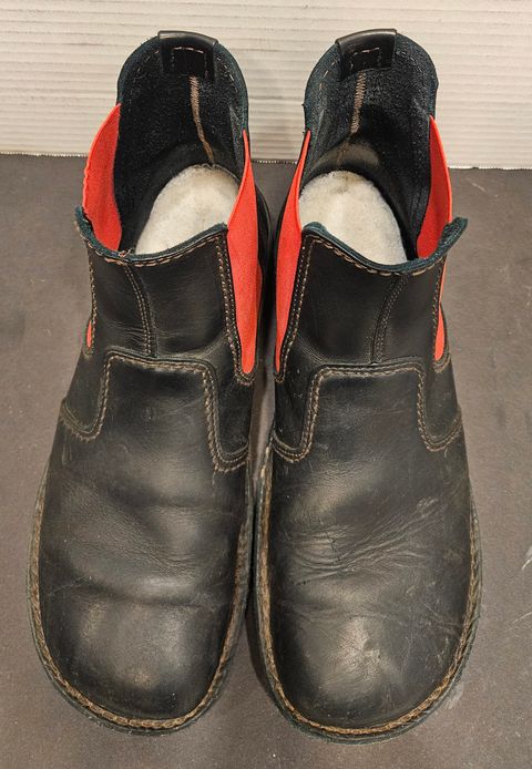Photo by Mobius_Mustache on February 3, 2026 of the Duckfeet Roskilde in Terracare Black.