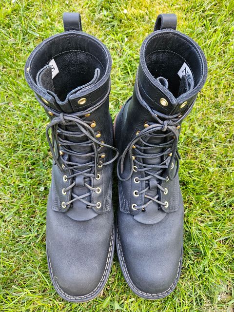 Photo by Mobius_Mustache on April 3, 2024 of the Nicks Traveler in Seidel MaxSupport Black Roughout.