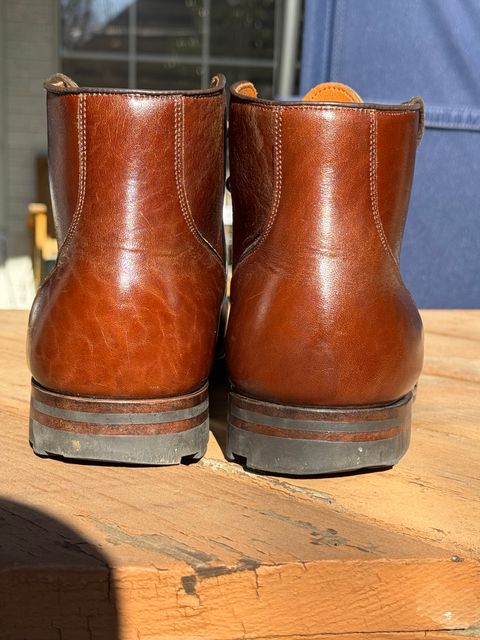 Photo by thatguy92 on December 3, 2023 of the Viberg Service Boot BCT in Shinki Cognac Teacore Horsebutt.