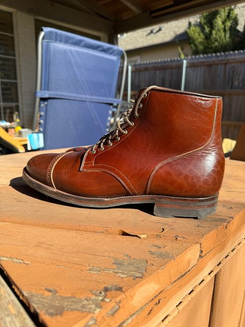 Photo by thatguy92 on December 3, 2023 of the Viberg Service Boot BCT in Shinki Cognac Teacore Horsebutt.