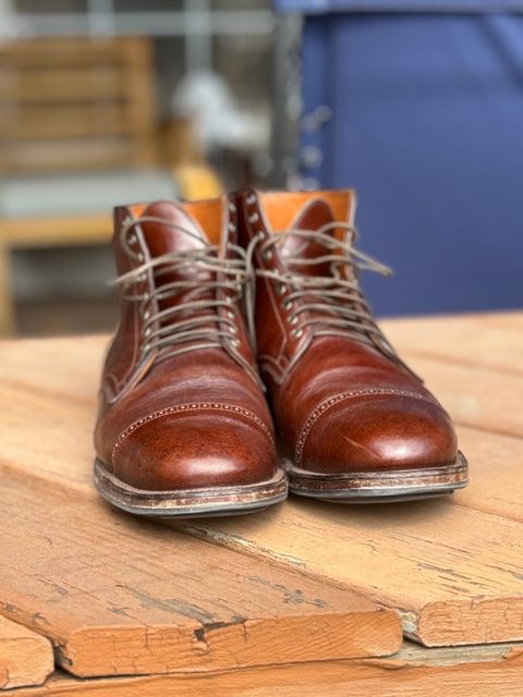 Photo by thatguy92 on March 4, 2024 of the Viberg Service Boot BCT in Shinki Cognac Teacore Horsebutt.