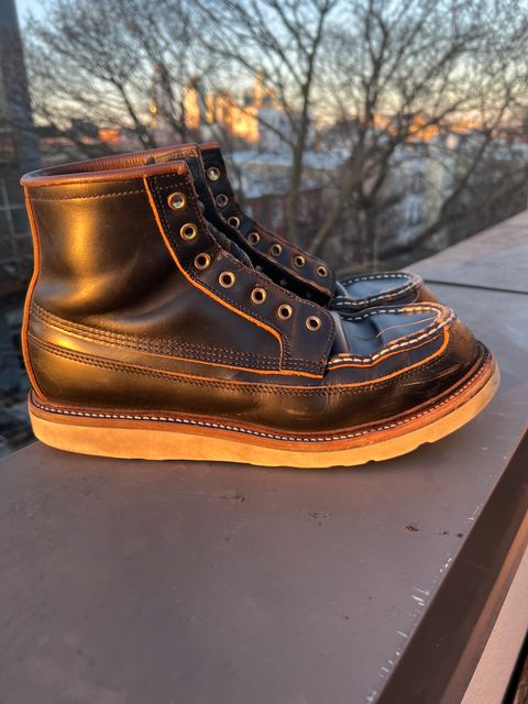 Photo by kenyhaves on April 1, 2025 of the Luosjiet Rural Moctoe Boot in Black Teacore OTA cowhide.