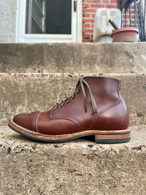 Photo by honestpanda on November 5, 2022 of the Viberg Boondocker BCT in Horween Pigment Brown Workshoe Butt.