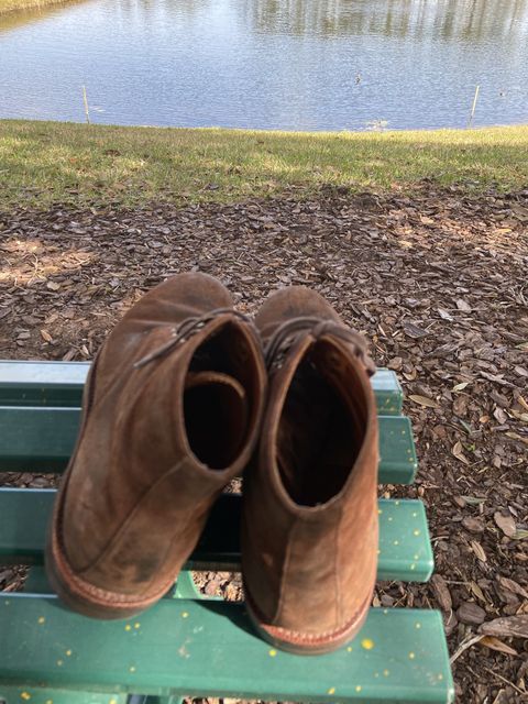 Photo by patinathunderdome on February 3, 2022 of the Grant Stone Edward Boot in C.F. Stead Tobacco Waxy Commander Suede.