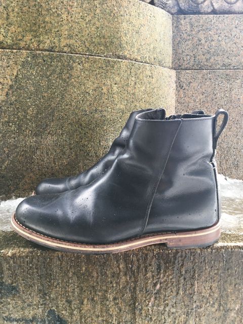 Photo by patinathunderdome on February 3, 2022 of the HELM Boots The Pablo in B' Leather Black Balthazar.