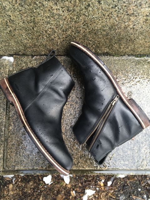 Photo by patinathunderdome on February 3, 2022 of the HELM Boots The Pablo in B' Leather Black Balthazar.