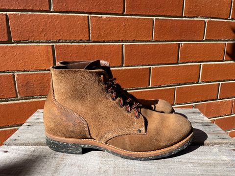 Photo by patinathunderdome on February 2, 2024 of the Viberg Boondocker in Horween Natural Chromexcel Roughout.