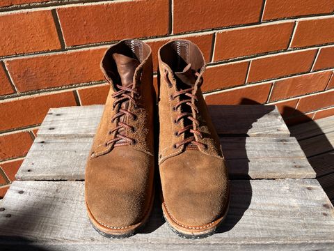 Photo by patinathunderdome on February 2, 2024 of the Viberg Boondocker in Horween Natural Chromexcel Roughout.