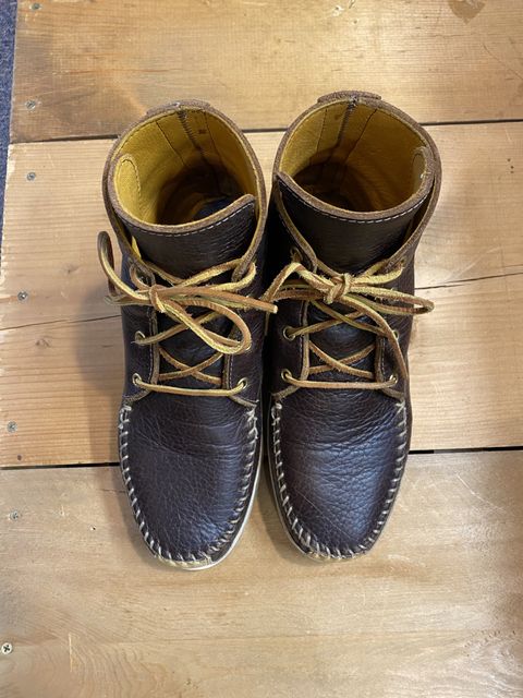 Photo by patinathunderdome on November 2, 2021 of the Fish Creek Moccasin Hardsole Boot in Tandy Mahogany Anilux Cowhide.