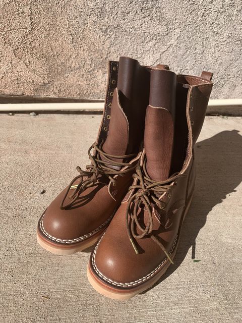 Photo by patinathunderdome on October 3, 2021 of the Nicks Traveler in Wickett & Craig Medium Brown English Bridle.
