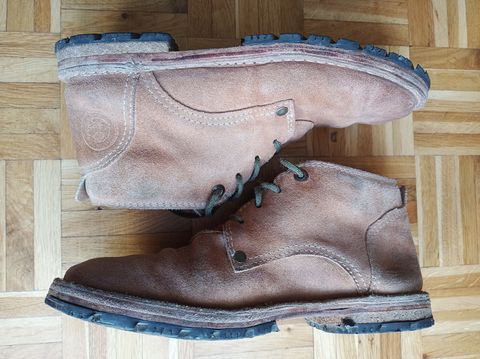 Photo by patinathunderdome on February 1, 2022 of the BERNHARDINER Schuhwerk JFB002 in David Oehler Natural V Suede.
