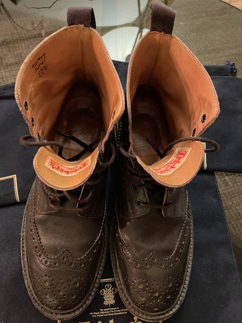 Photo by patinathunderdome on February 5, 2022 of the Tricker's Stow Country Boot in Espresso Burnished Calf.