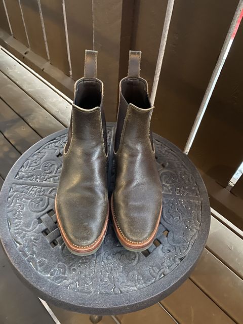 Photo by patinathunderdome on February 5, 2022 of the Benzein The Seventh Chelsea Boot in Horween Olive Waxed Flesh.