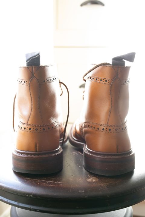 Photo by patinathunderdome on November 1, 2021 of the Tricker's Stow Country Boot in Acorn Antique.