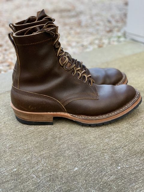 Photo by patinathunderdome on December 5, 2021 of the White's Bounty Hunter in Horween Cinnamon Waxed Flesh.