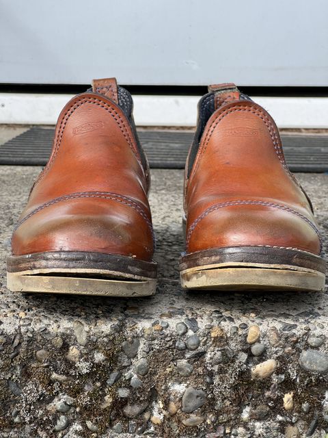 Photo by patinathunderdome on April 1, 2022 of the Wesco Romeo in Wickett & Craig Natural Skirting.