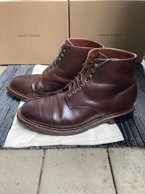 Photo by patinathunderdome on March 1, 2022 of the Grant Stone Cap Toe Boot in Horween Crimson Chromexcel.