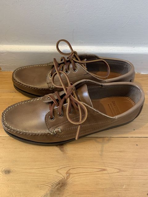 Photo by patinathunderdome on October 5, 2021 of the Oak Street Bootmakers Trail Oxford in Horween Natural Chromexcel.