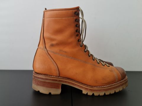 Photo by patinathunderdome on January 4, 2022 of the Bad Hat Brothers Monkey Boots in Horween Natural Essex.