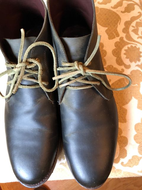 Photo by patinathunderdome on December 3, 2021 of the Allen Edmonds Venture Chukka in Horween Olive Waxed Flesh.