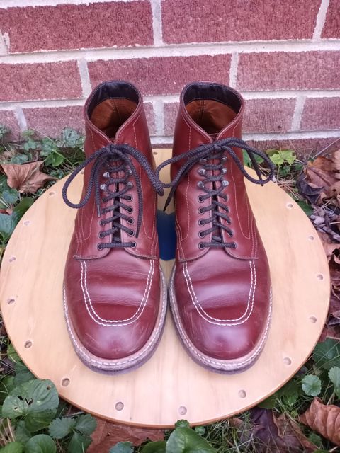 Photo by patinathunderdome on November 3, 2021 of the Alden Indy Boot in Horween Mahogany Legacy.