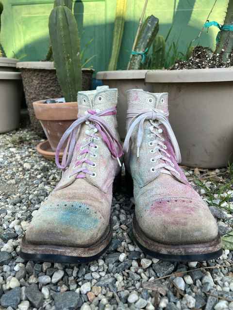 Photo by patinathunderdome on February 6, 2022 of the Clinch Lace Up Boots in Wickett & Craig White Latigo Roughout.