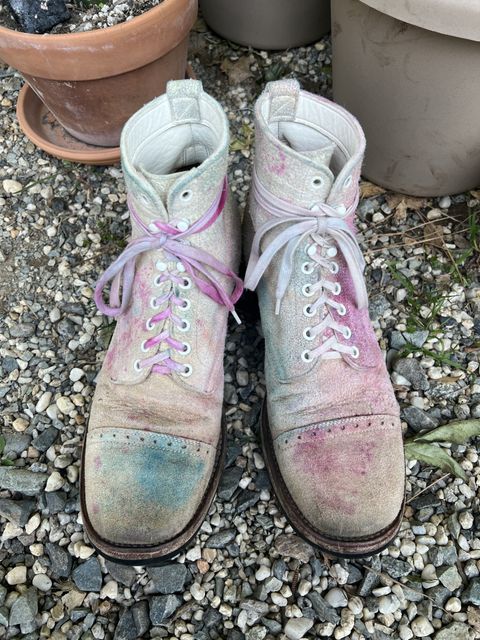 Photo by patinathunderdome on February 6, 2022 of the Clinch Lace Up Boots in Wickett & Craig White Latigo Roughout.