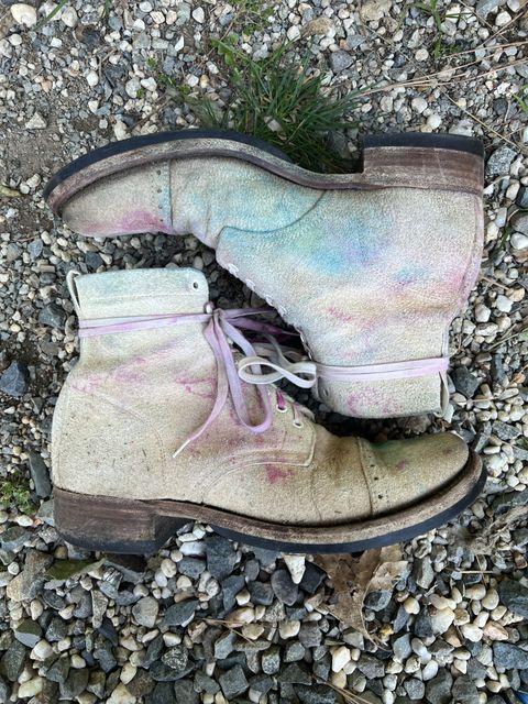 Photo by patinathunderdome on February 6, 2022 of the Clinch Lace Up Boots in Wickett & Craig White Latigo Roughout.