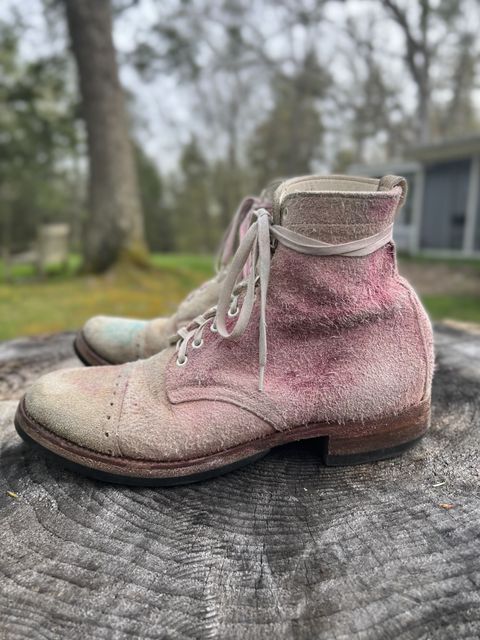 Photo by patinathunderdome on May 6, 2022 of the Clinch Lace Up Boots in Wickett & Craig White Latigo Roughout.