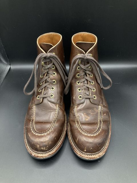 Photo by patinathunderdome on November 6, 2021 of the Grant Stone Brass Boot in Horween Crimson Chromexcel.