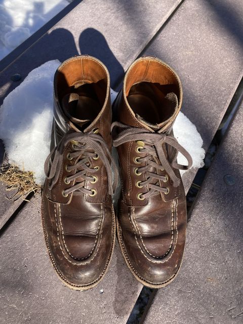 Photo by patinathunderdome on January 4, 2022 of the Grant Stone Brass Boot in Horween Crimson Chromexcel.