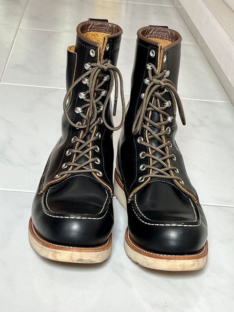 Photo by patinathunderdome on February 6, 2023 of the Red Wing 8-Inch Classic Moc in S.B. Foot Black Klondike.