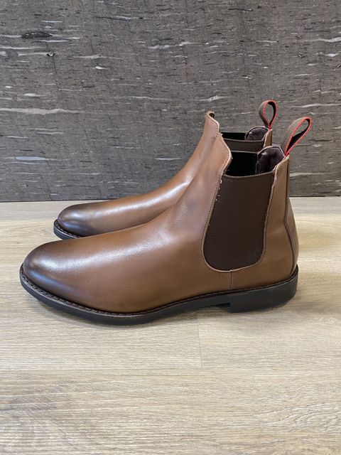 Photo by patinathunderdome on October 4, 2021 of the Allen Edmonds Nomad Chelsea in Coffee Calfskin.