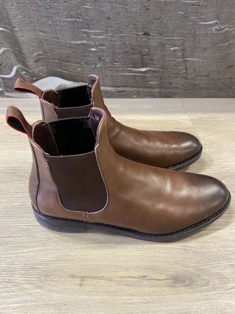 Photo by patinathunderdome on November 3, 2021 of the Allen Edmonds Nomad Chelsea in Coffee Calfskin.