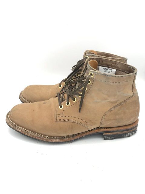 Photo by patinathunderdome on February 5, 2022 of the Viberg Service Boot in Maryam Light Grey Horsebutt.