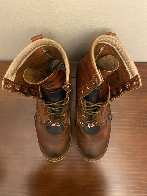 Photo by patinathunderdome on January 5, 2022 of the Thorogood 8" Plain Toe in Tobacco.