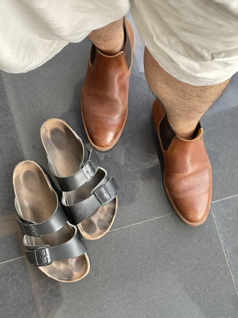 Photo by patinathunderdome on December 6, 2021 of the Benzein The Seventh Chelsea Boot in Shinki Brown Oiled Horsebutt.