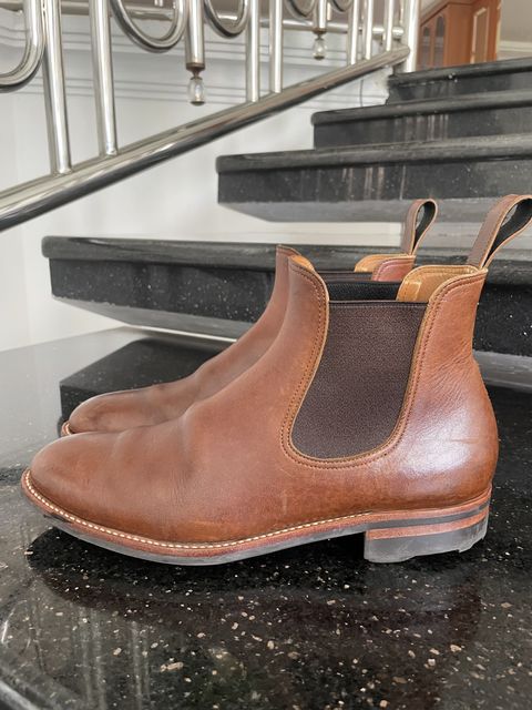 Photo by patinathunderdome on January 6, 2022 of the Benzein The Seventh Chelsea Boot in Shinki Brown Oiled Horsebutt.