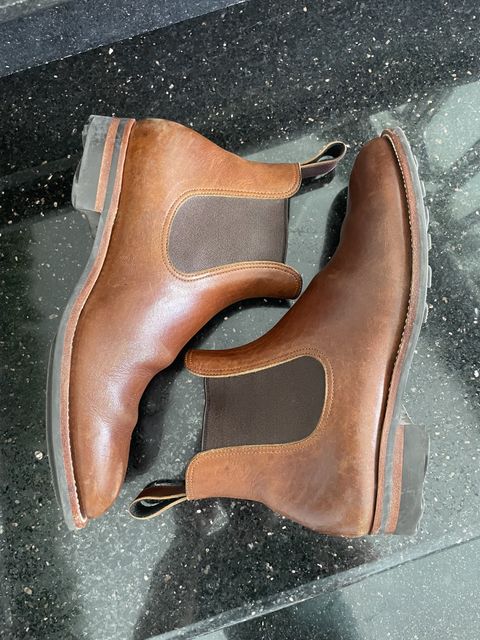 Photo by patinathunderdome on January 6, 2022 of the Benzein The Seventh Chelsea Boot in Shinki Brown Oiled Horsebutt.