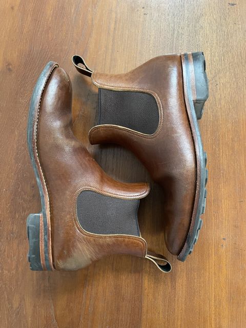 Photo by patinathunderdome on February 4, 2022 of the Benzein The Seventh Chelsea Boot in Shinki Brown Oiled Horsebutt.