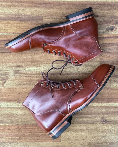 Photo by erlaiz on October 1, 2023 of the Midas Service Boot in Indonesian Medium Brown Pull Up.